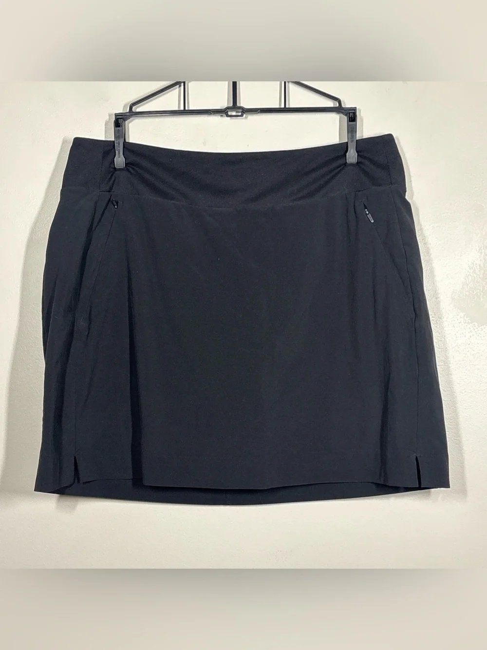 Athleta Soho Skort 12 skirt shorts black running hiking tennis 17 Inches